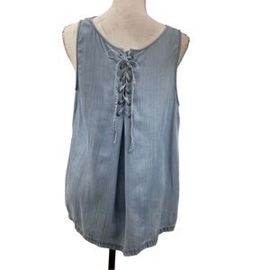 ￼two by Vince Compto ￼ sleeveless denim top ties at the back or the front size m